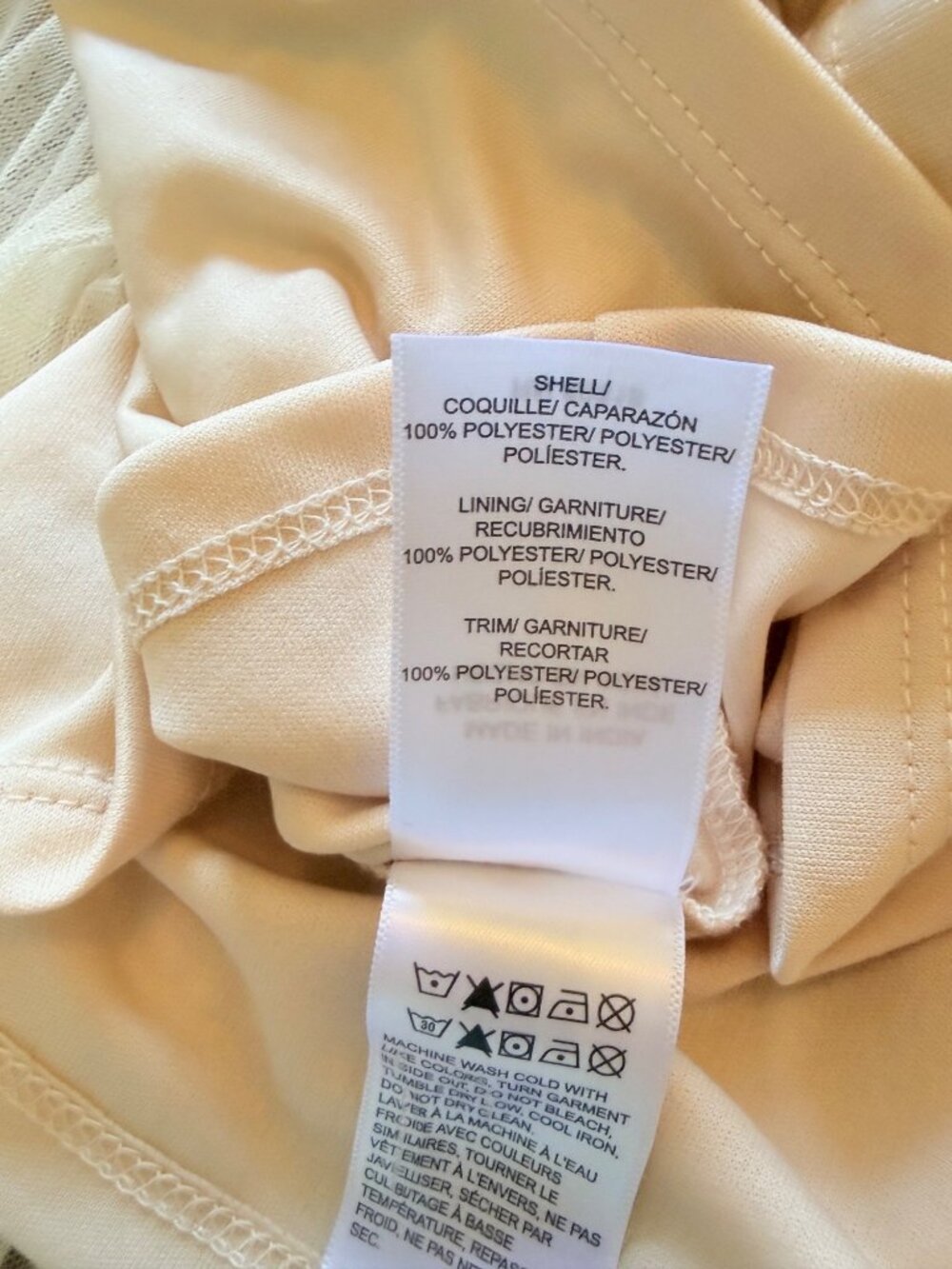 Lucky Brand Cream Sleeveless V-neck Tired Blouse Size Medium - Picture 5 of 5